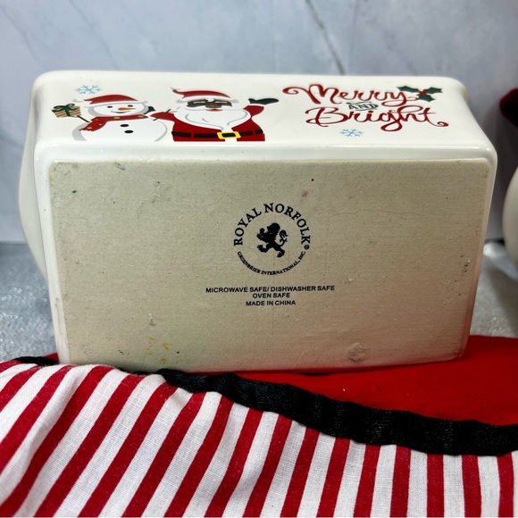 Santa and Snowman Milk and Cookies Dishes for Christmas - Picture 4 of 10